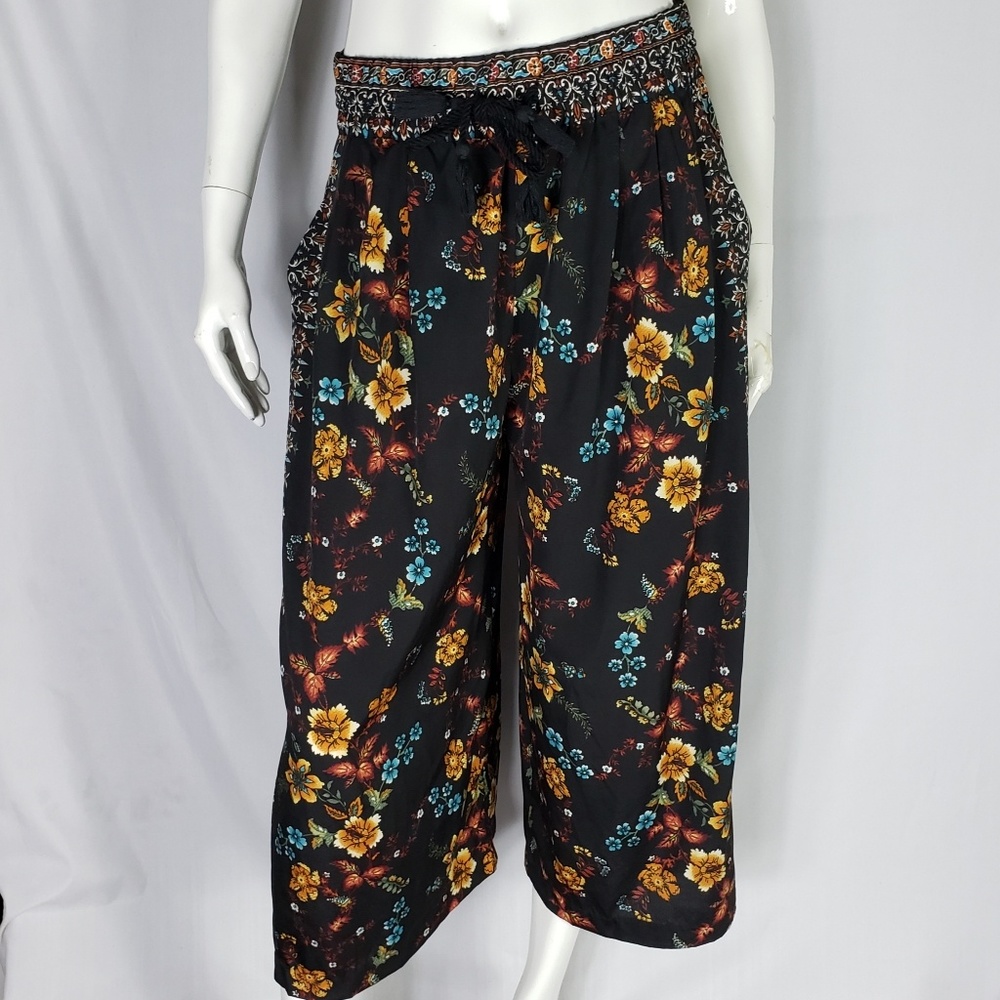 ZARA Trafaluc Womens Collection Crop Pants Medium